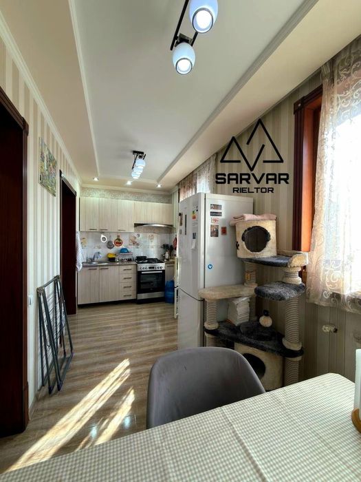 Продам  квартиру на Максима Горького бий