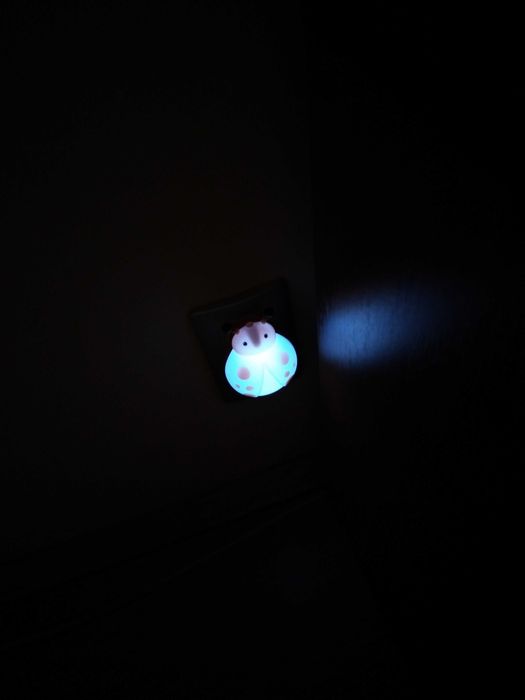 Lampa de veghe pentru camera copilului