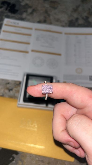 Inel argint cu diamant roz