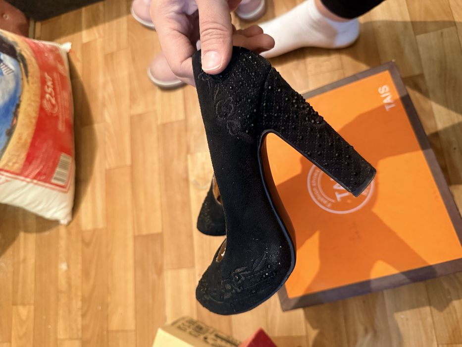 Туфли на каблуках