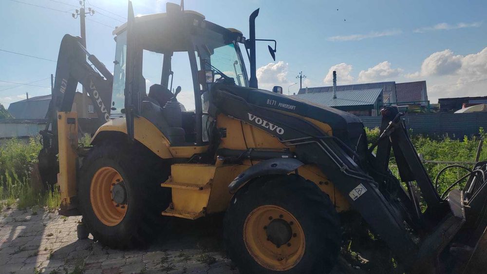 Продам Экскаватор погрузчик Вольво Бл71.2009г.в.