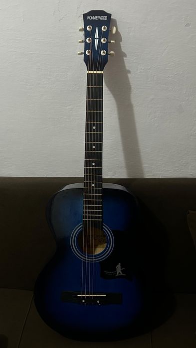 Продам.   .гитару