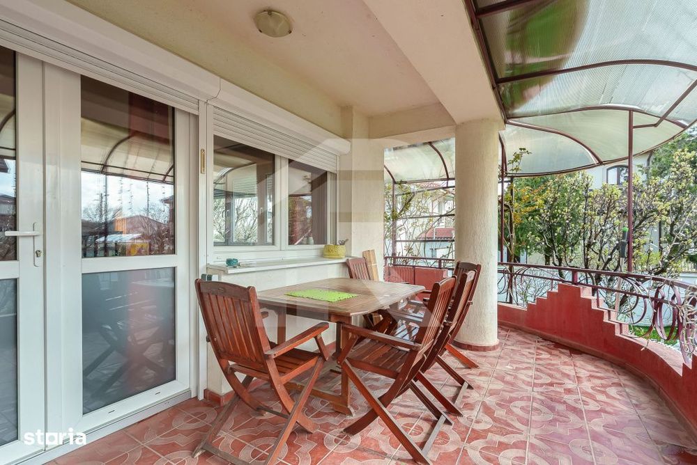 Casa spatioasa cu vedere la Lacul Grivita | 5 dormitoare | teren 793 m