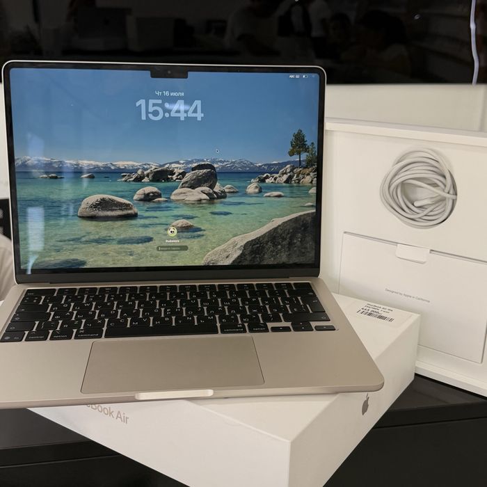 MacBook Air M4•16GB/256GB