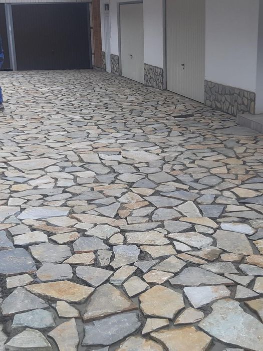 Vând și montez piatră naturală de munte