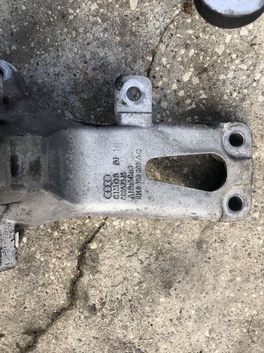 Маркучи тръби планки стойки за Audi A5 2.7 tdi по договаряне