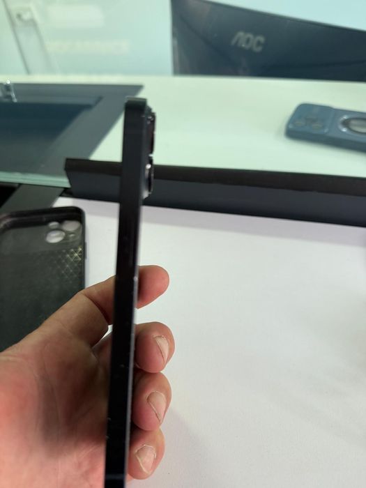 Vând telefon iPhone 14