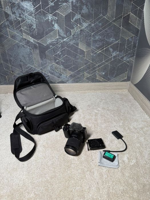 Sony ZV-E10 + объектив