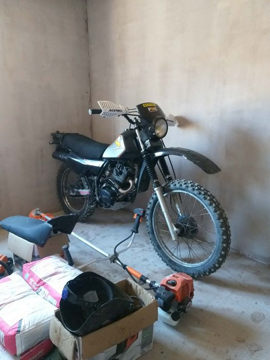 Vând cross de 125 Honda