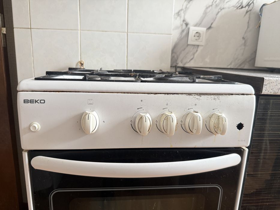 Кухонный гарнитур, кухня с плитой