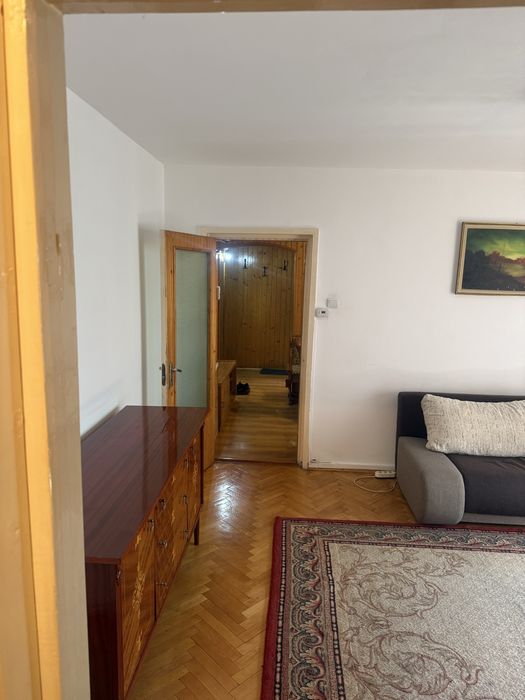 Ofer spre inchiriere apartament 3 camere