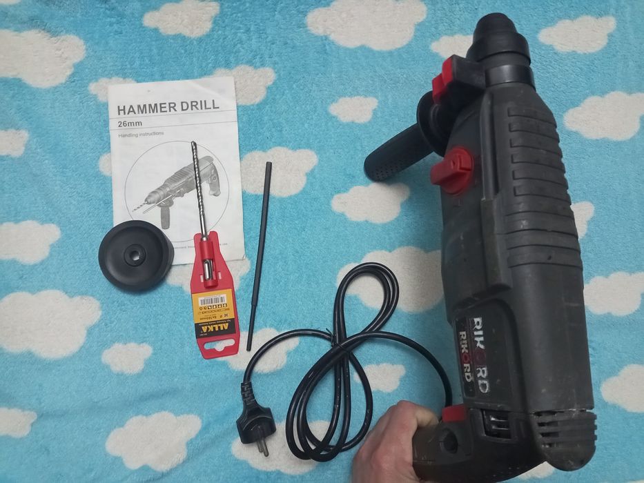 Продам рабочий.Перфоратор