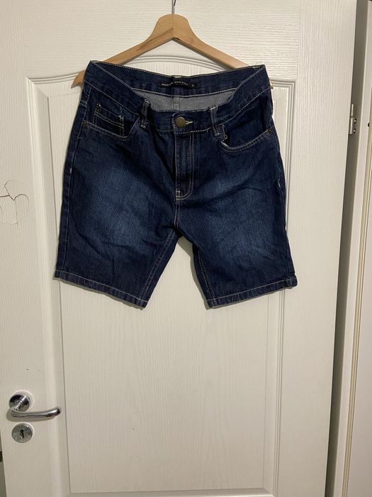 Pantaloni scurti, stare foarte buna