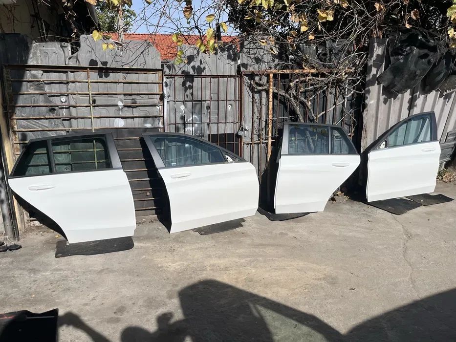 Врати Mercedes C - W205 комби / Врата