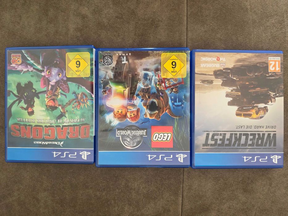 PS4 игри на цена 16 евро броя или 45 евро комплекта.