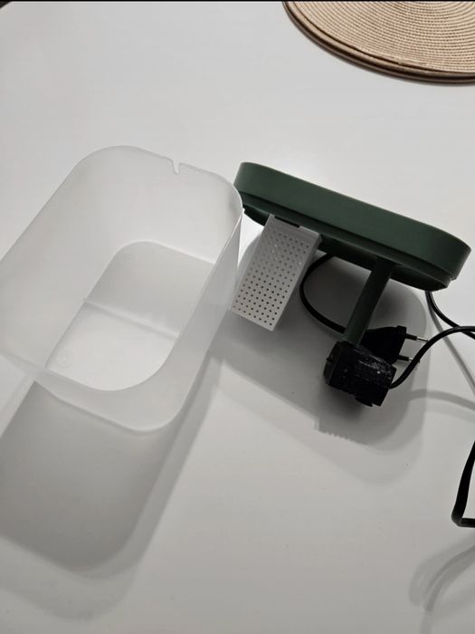 Fantana de apa pentru pisici