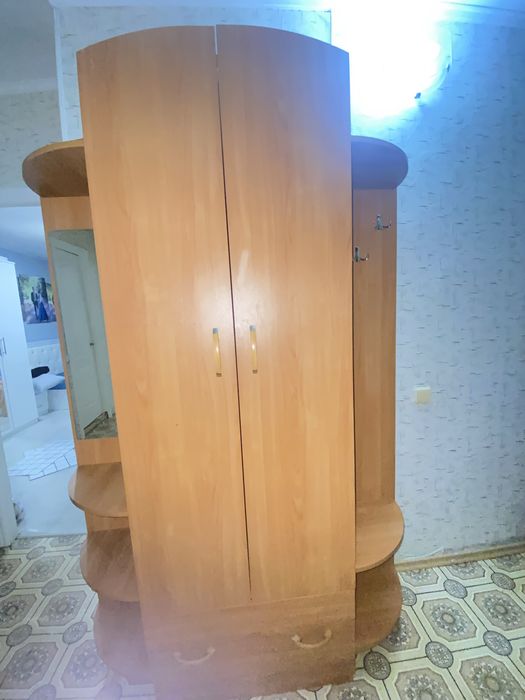 Шкаф и тумба для прихожей