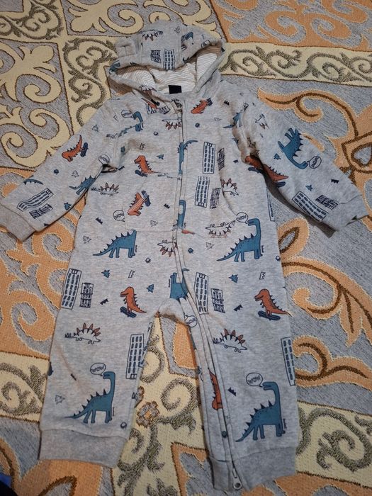 Боди осенний.9-12 месяцев.