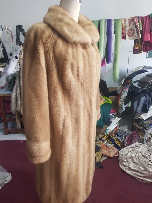 Продается норковая шуба