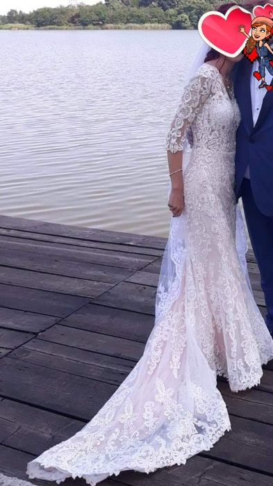 Vând rochie de mireasa superba,  sirenă