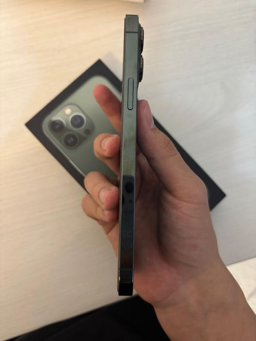 Iphone 13pro max green