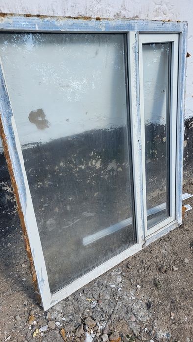 Пластик терезе буу, межком есік