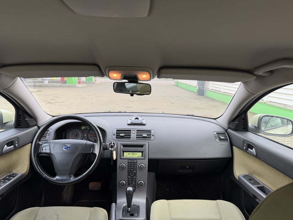Volvo S40  2,0 Diesel Automat  2009