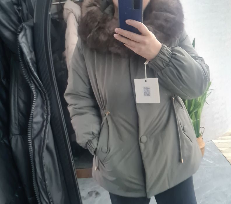 Продам куртку Мах Mara 52 размер