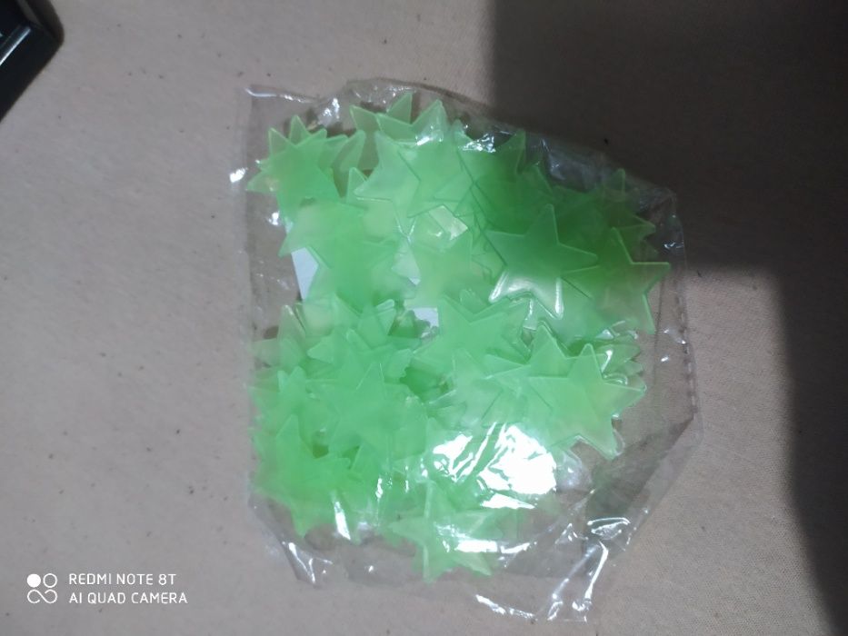 светещи звездички за таван