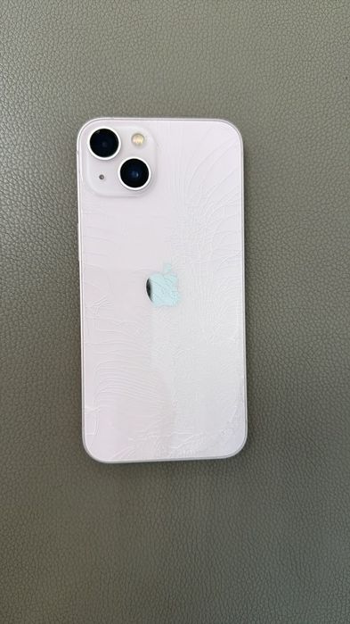 IPhone 13 в хорошем состоянии