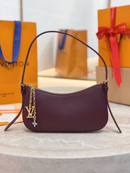 Сумка LV Louis Vuitton Pochette Bloom