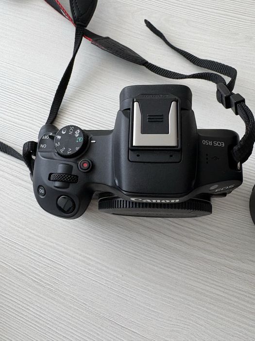 Canon eos r50 2 obiective