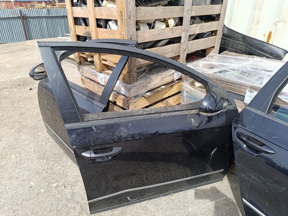 Двери на Фольксваген Пассат В6 универсал