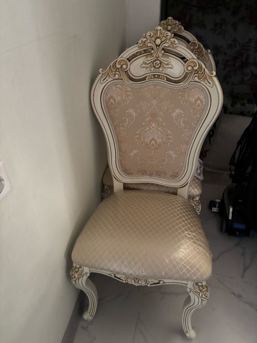 Стулья королевский