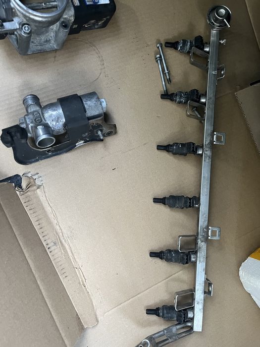 На Двигатель Bmw клапан холостого хода