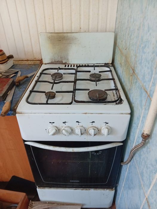 Продам холодильник на запчасти.