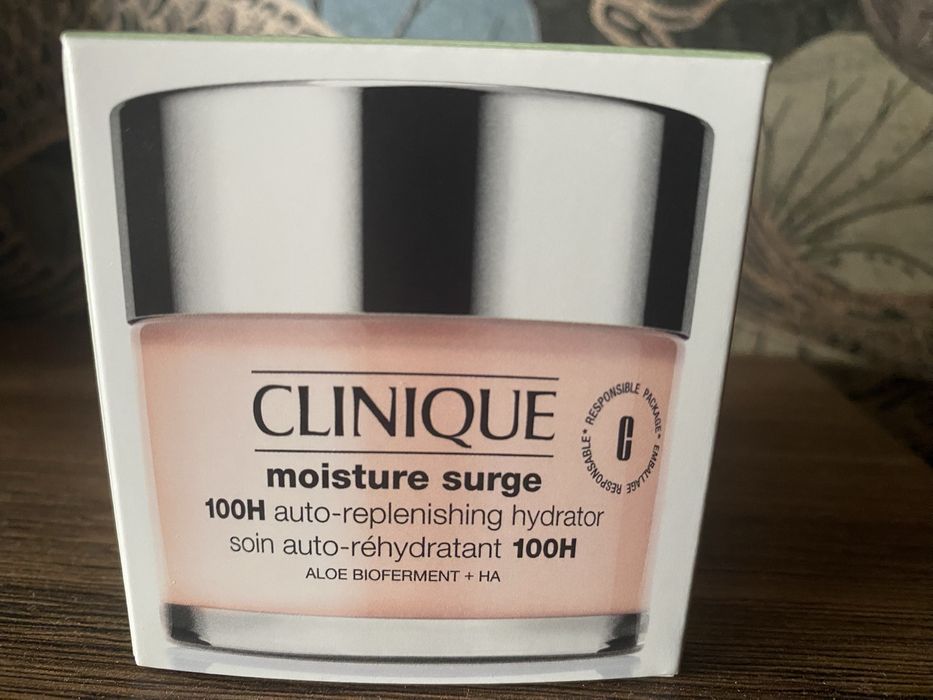 Clinique хидратиращ крем гел за лице- нов