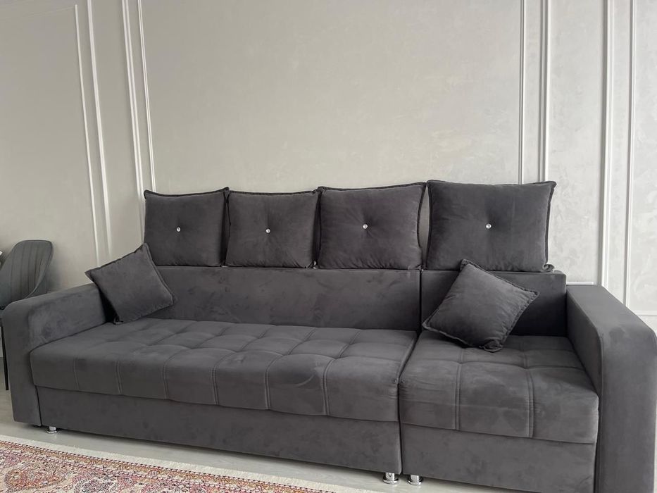 Буу диван в хорошем состоянии