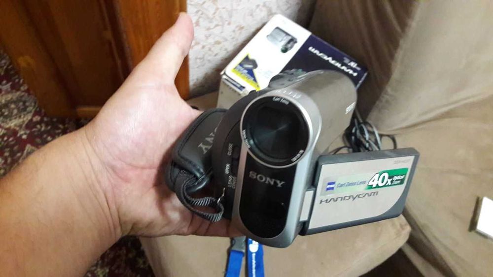 Видеокамера SONY! Срочно