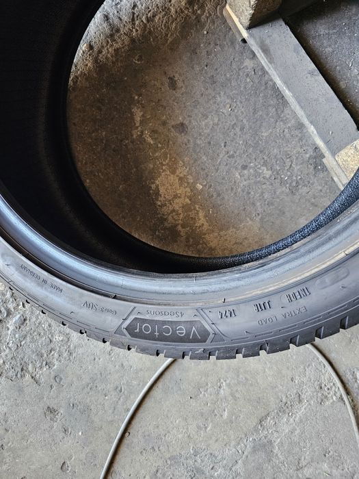 2 anvelope allseason ca noi 255 40 21 Goodyear 8mm 2024
