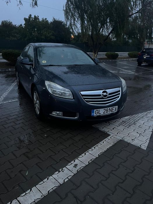 Vand sau schimb opel insignia 2009