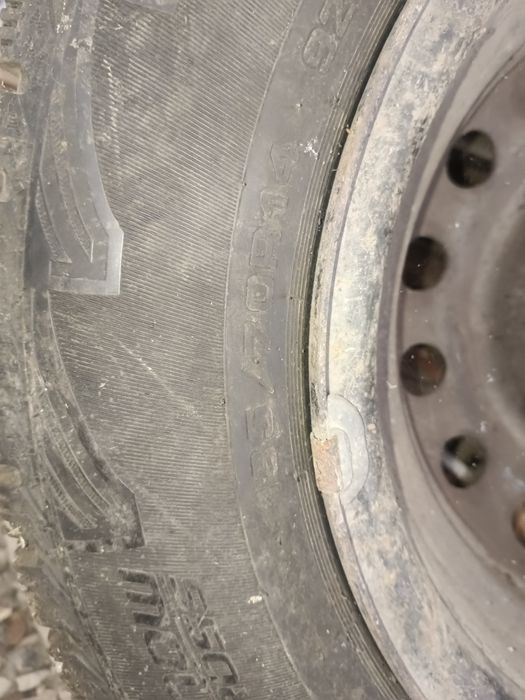 Продам зимние шины с дисками