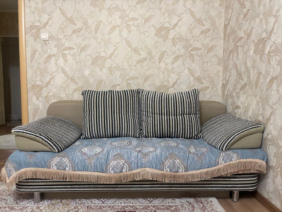 Диван-такта сатылады