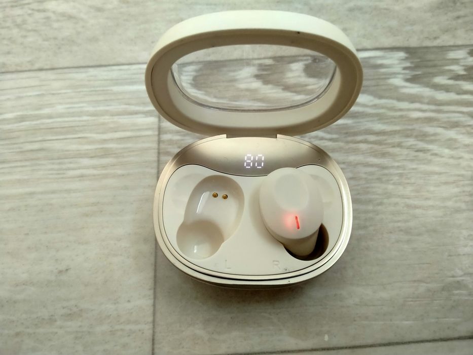 Наушник Hoco EQ3