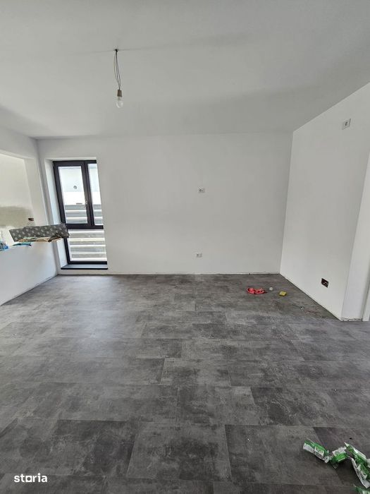 Casa noua,la cheie, cu utilități.