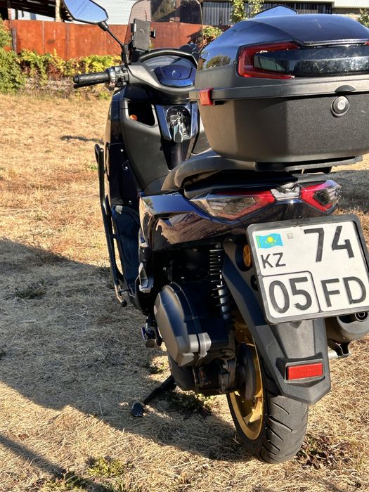 Скутер z max 180cc