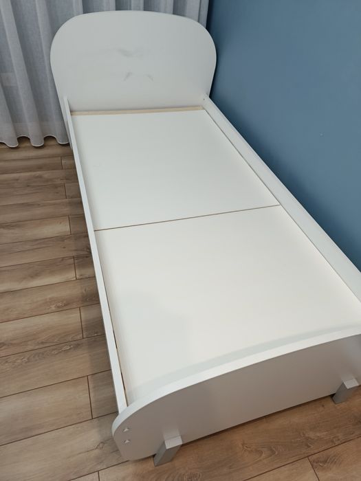 Кровать хорошая крепкая