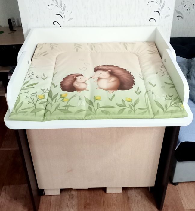 Пеленальный столик