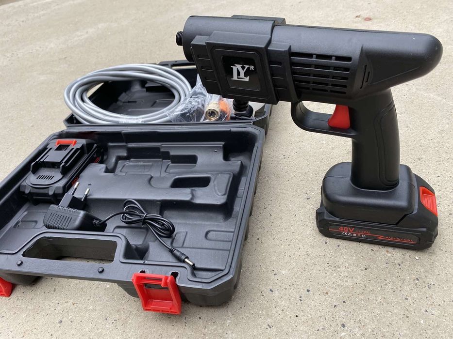 Немска акумулатотна водоструйка 48V