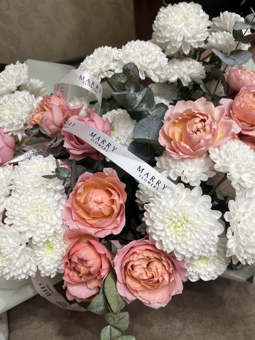 цветы с корзиной